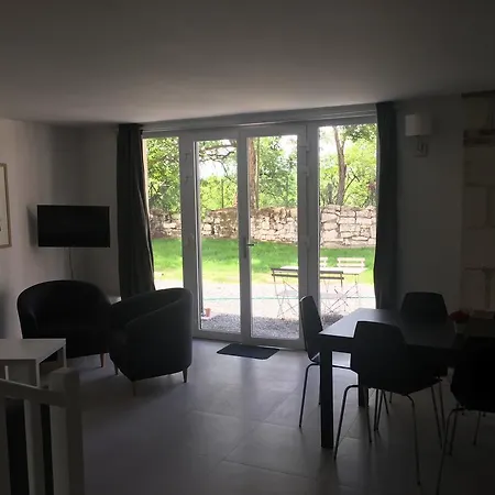 Les Terrasses De Chaumont 1 アパート モンソロー